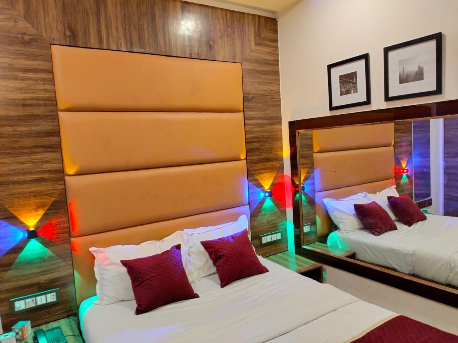 Hotel Blue Wellington - Near Mumbai Airport Exterior foto
