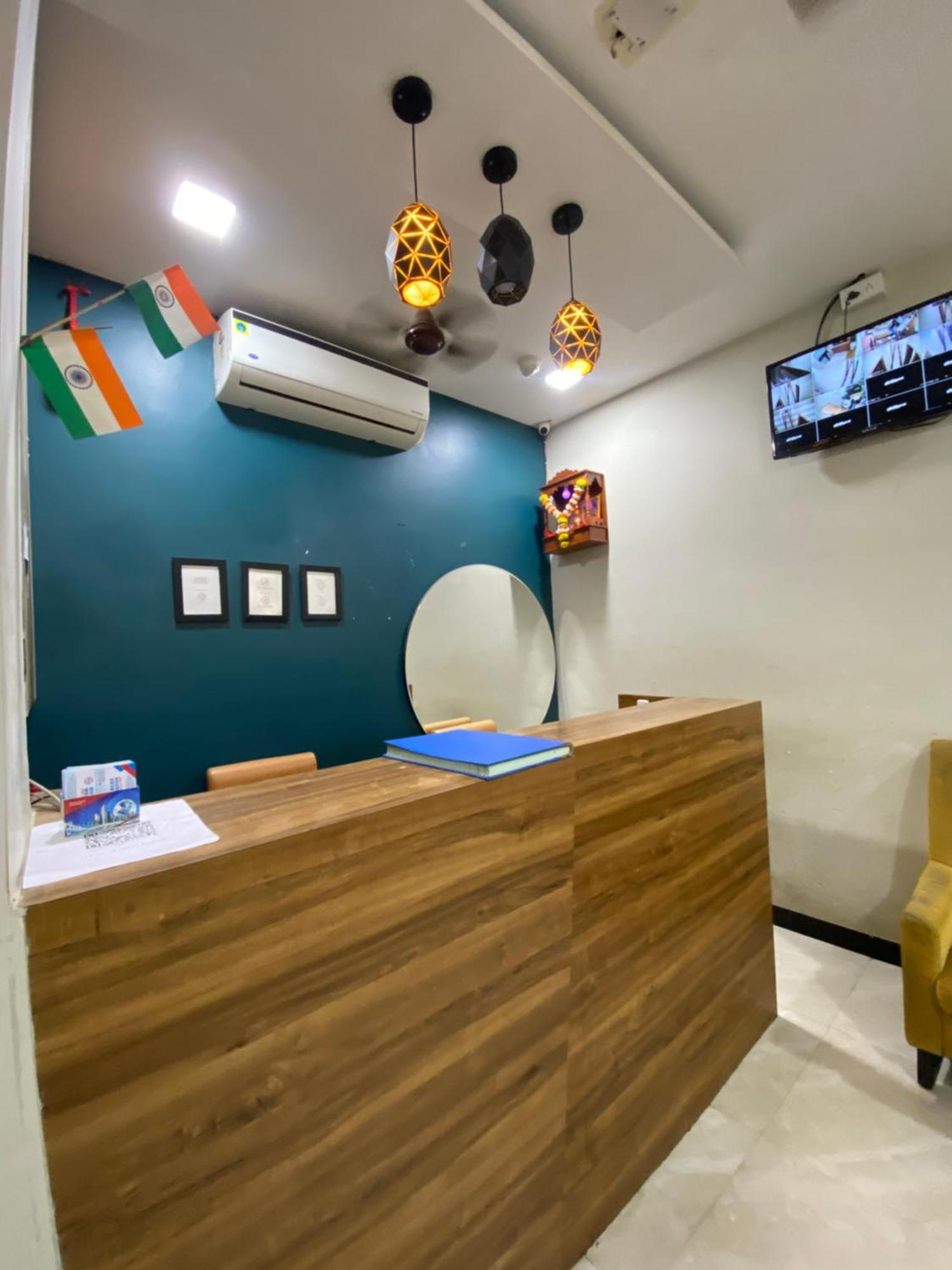 Hotel Blue Wellington - Near Mumbai Airport Exterior foto